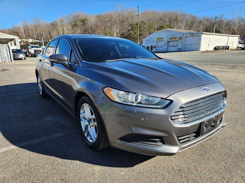 Used 2013 Ford Fusion SE image 3