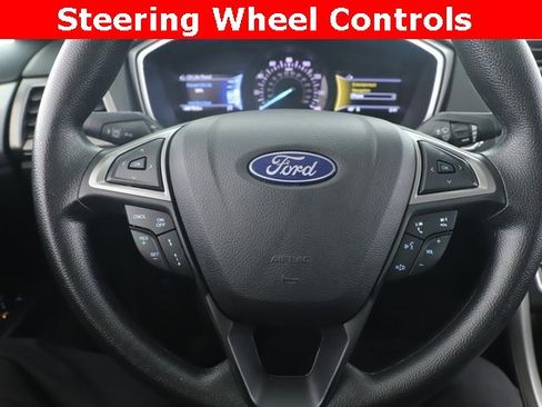 Used 2020 Ford Fusion SE image 23