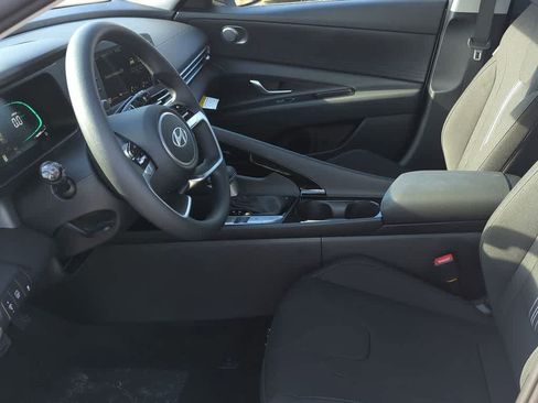 New 2026 Hyundai Elantra Hybrid FWD image 16