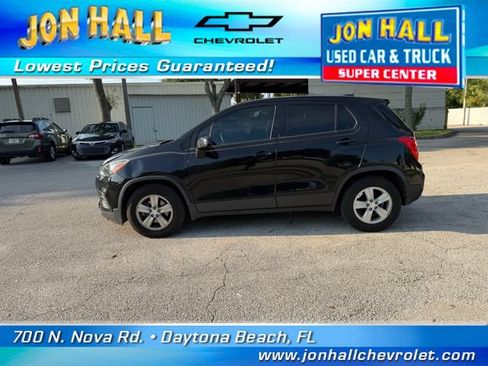 Used 2019 Chevrolet Trax LS FWD image 4
