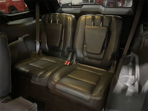 Used 2014 Ford Explorer XLT w/ Equipment Group 202A image 29
