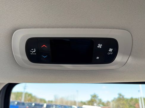 Used 2023 Chrysler Voyager LX FWD image 20