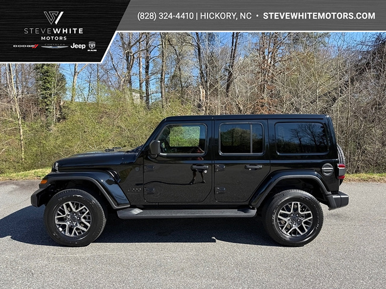 New 2026 Jeep Wrangler Unlimited Sahara AWD/4WD image 1