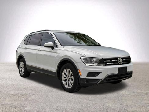 Used 2018 Volkswagen Tiguan SE image 2