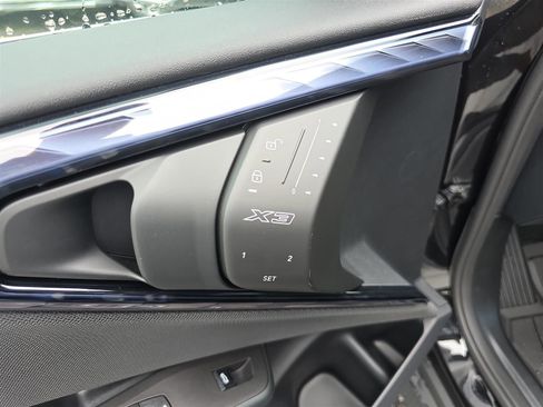 Used 2025 BMW X3 xDrive30i w/ Premium Package image 25