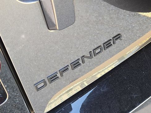 Used 2024 Land Rover Defender 110 X-Dynamic SE AWD/4WD image 12