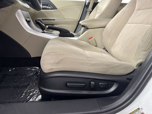 Used 2015 Honda Accord EX image 21