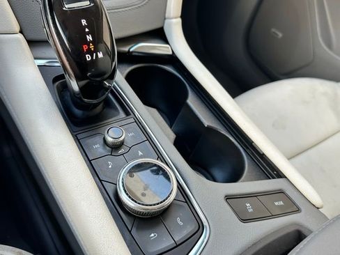 Used 2020 Cadillac XT6 Premium Luxury image 24