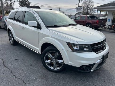 Used 2017 Dodge Journey Crossroad w/ Popular Equipment Group image 6