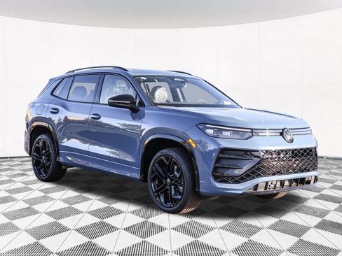 New 2026 Volkswagen Tiguan SE R-Line image 12