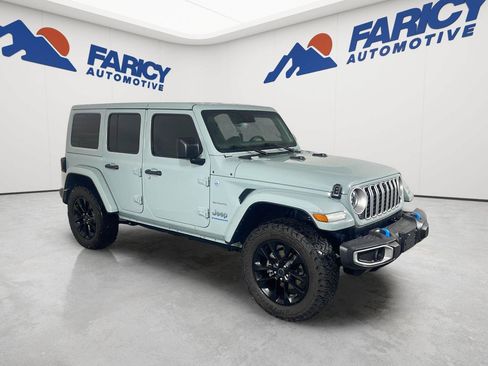 Used 2024 Jeep Wrangler Unlimited Sahara w/ Technology Group AWD/4WD image 5
