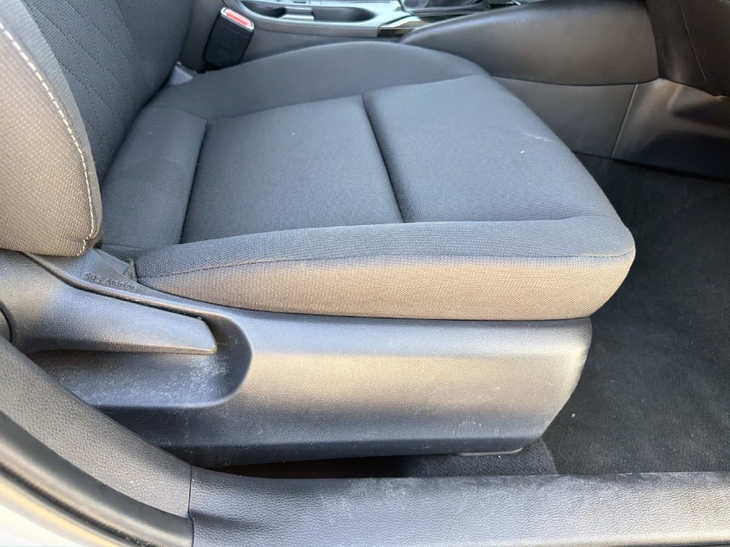 Used 2025 Toyota Corolla LE FWD image 13