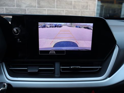 Used 2024 Chevrolet Trax LS w/ LS Convenience Package FWD image 19