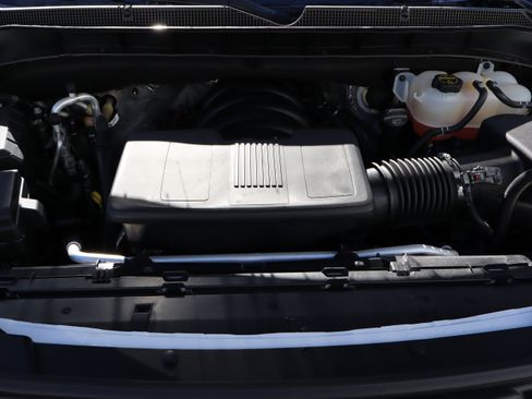 Used 2024 Chevrolet Suburban High Country w/ Premium Package image 46