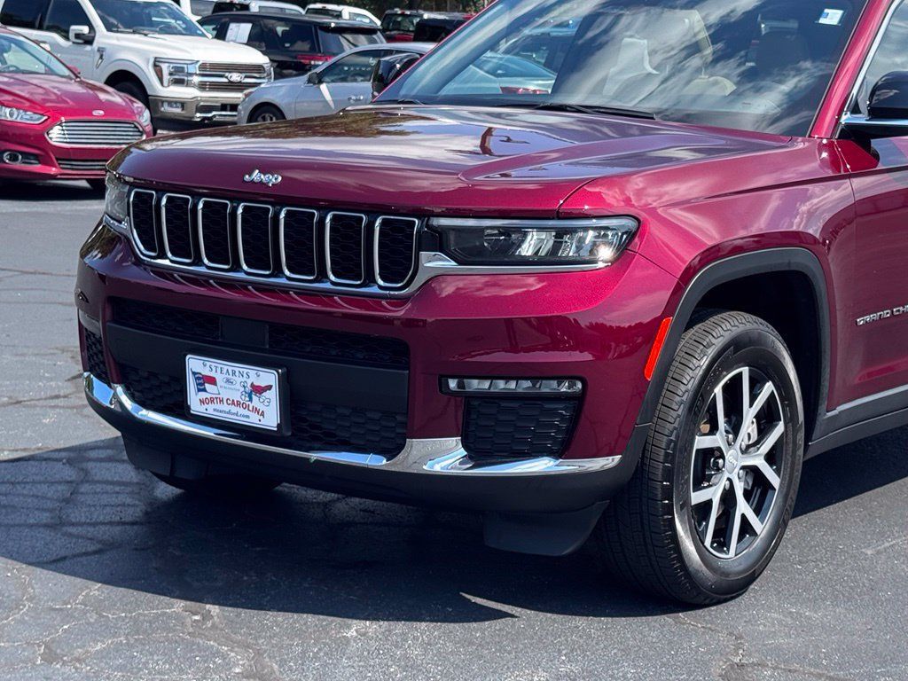 Used 2024 Jeep Grand Cherokee L Limited RWD image 39