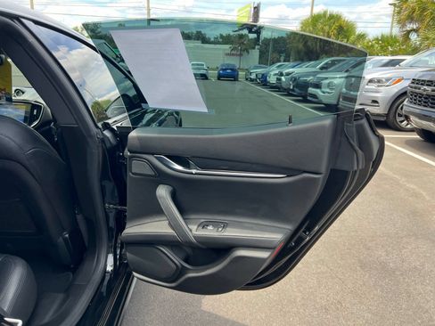 Used 2019 Maserati Ghibli RWD image 52