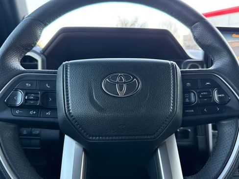 Used 2025 Toyota 4Runner Platinum AWD/4WD image 31