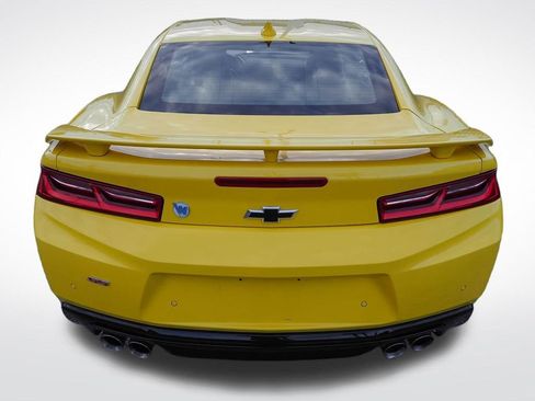 Used 2016 Chevrolet Camaro SS RWD image 6