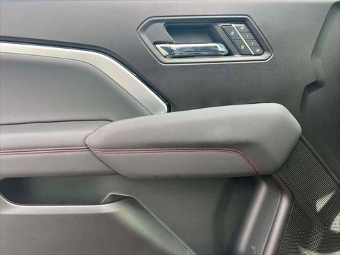 Used 2023 Chevrolet Colorado Z71 w/ Z71 Convenience Package 2 image 16