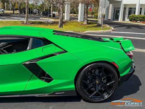 Used 2024 Lamborghini Revuelto AWD/4WD image 50