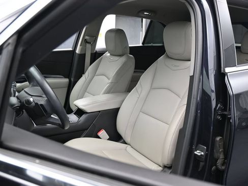Used 2023 Cadillac XT4 Luxury FWD image 10