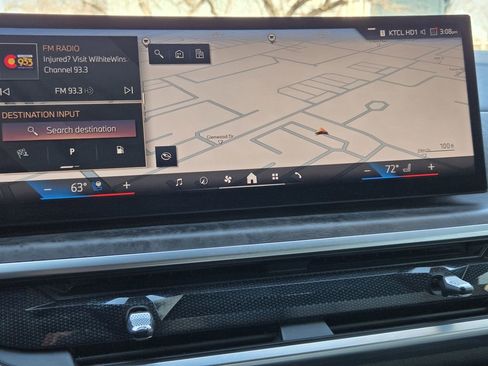 Used 2024 BMW X7 xDrive40i w/ Premium Package image 18