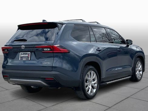 Used 2025 Toyota Grand Highlander Limited image 13