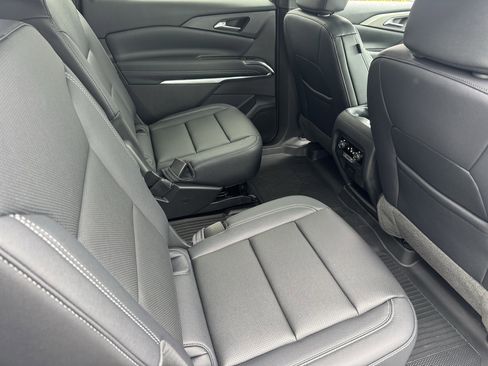 New 2026 Chevrolet Traverse LT w/ Midnight/Sport Edition AWD/4WD image 21