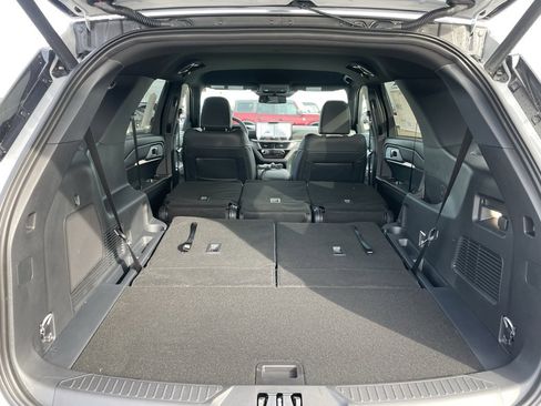 New 2026 Ford Explorer ST-Line w/ ST-Line Street Pack image 36