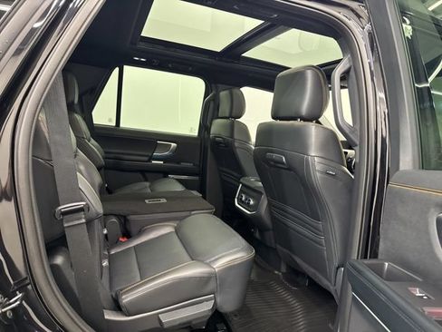 Used 2025 Ford Expedition Tremor AWD/4WD image 12