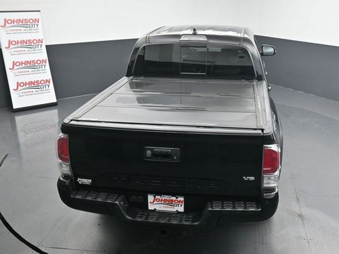 Used 2021 Toyota Tacoma TRD Off-Road image 36