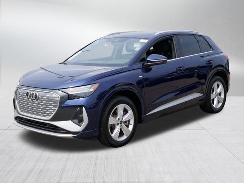 Used 2023 Audi Q4 e-tron Prestige AWD/4WD image 3