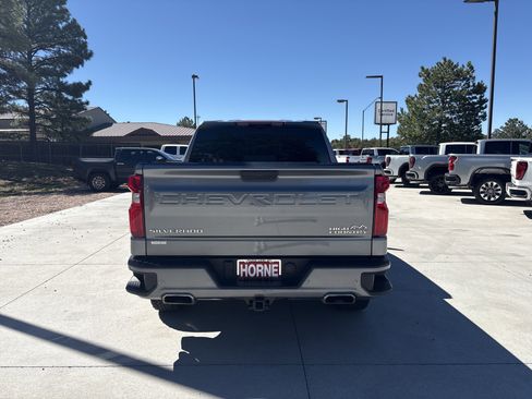 Used 2021 Chevrolet Silverado 1500 High Country w/ Technology Package image 9