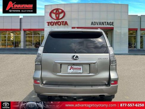 Used 2023 Lexus GX 460 Premium w/ Premium Package AWD/4WD image 8