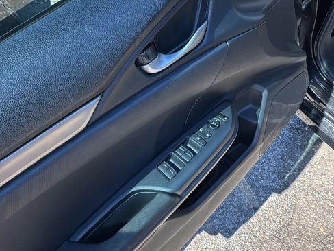 Used 2019 Honda Civic LX image 10