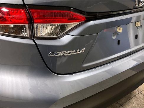 Certified 2025 Toyota Corolla LE image 28