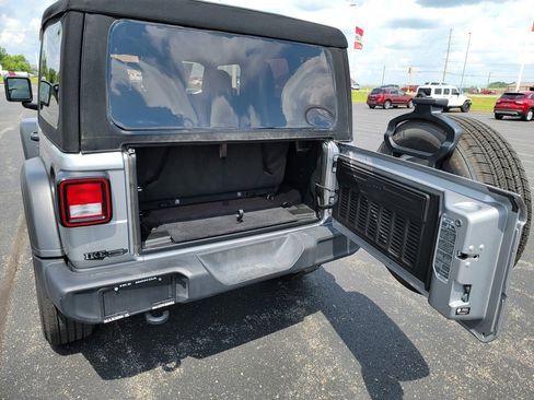 Used 2021 Jeep Wrangler Sport S image 13