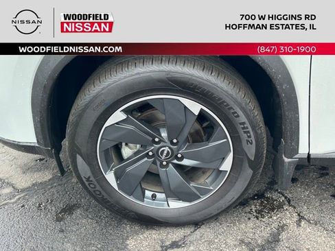 Certified 2025 Nissan Rogue SV image 10