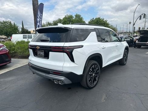 New 2026 Chevrolet Traverse LT FWD image 8