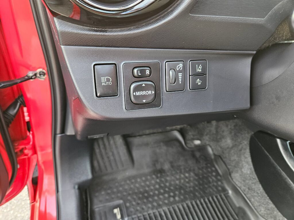 Used 2017 Toyota Prius C Three FWD image 20