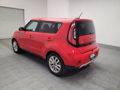 Used 2017 Kia Soul + FWD image 5
