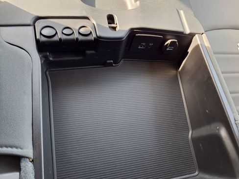 Used 2015 RAM 1500 Tradesman w/ Exterior Appearance Group RWD image 41