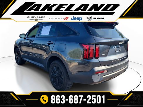 Used 2022 Kia Sorento S AWD/4WD image 6