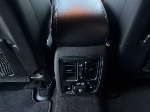 Used 2015 Jeep Grand Cherokee Limited image 22