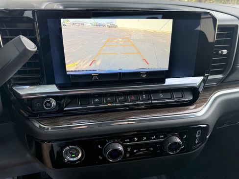 Used 2024 Chevrolet Silverado 1500 RST w/ Z71 Off-Road Package image 18