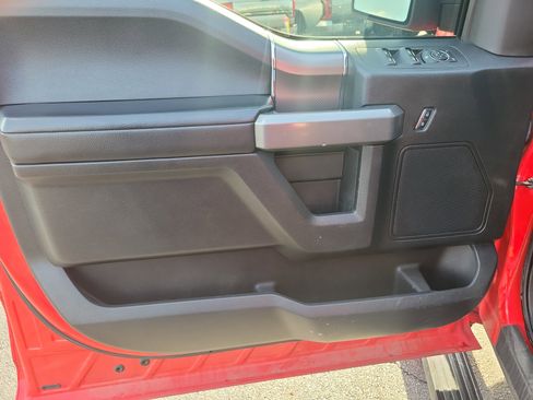 Used 2016 Ford F150 XLT w/ Equipment Group 302A Luxury image 19