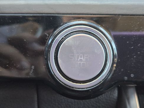 Used 2024 Kia Carnival SX FWD image 25