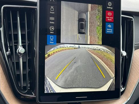 New 2026 Volvo XC60 B5 Ultra w/ Protection Package Premier image 19