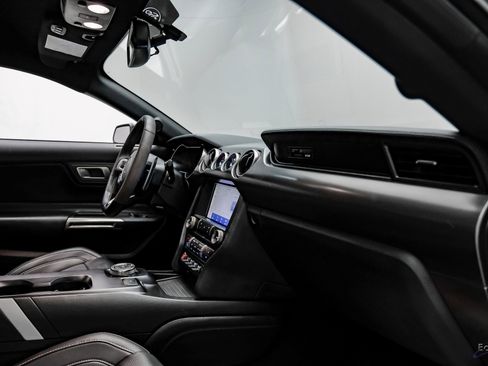 Used 2022 Ford Mustang Shelby GT500 w/ Technology Package image 45