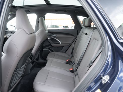 New 2025 Audi Q5 Premium Plus image 25